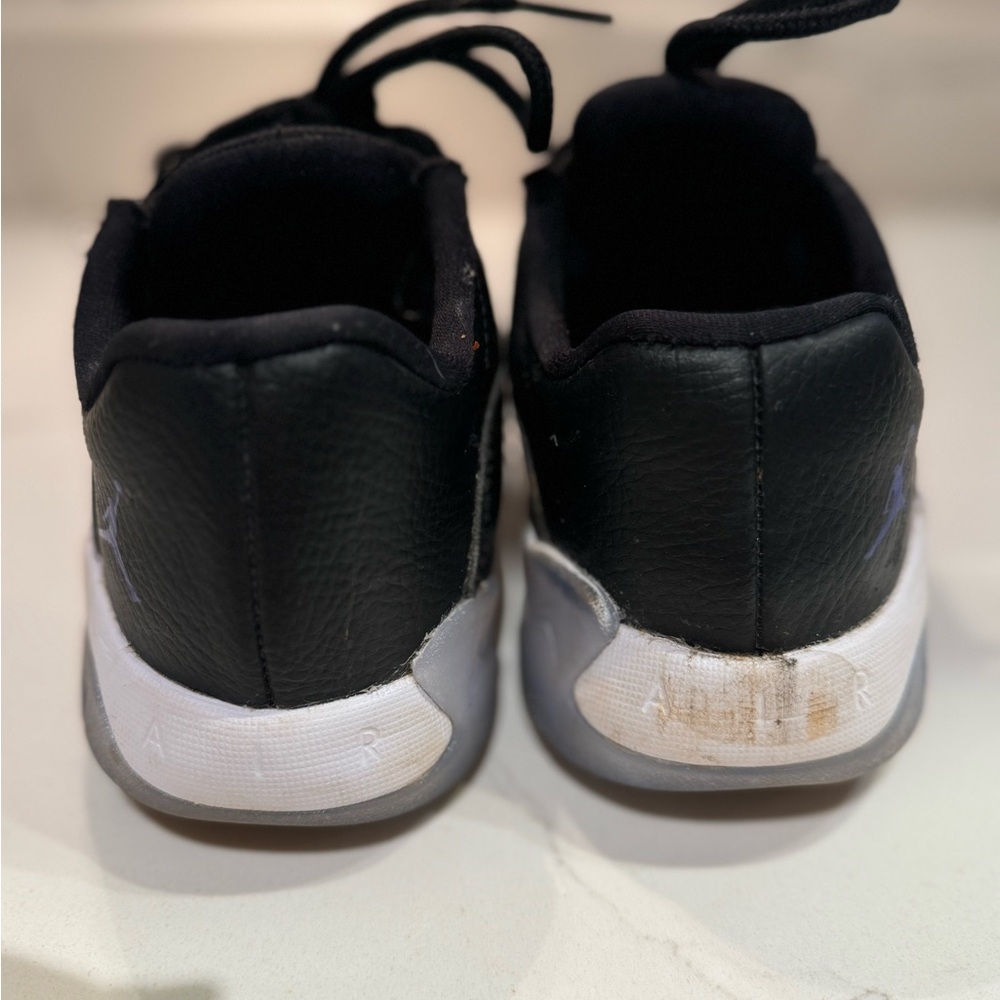 Nike Air Jordan 11’s “Blues” - Picture 5 of 6